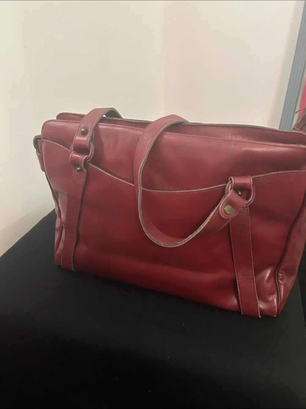 Vintage 70's Etienne Aigner Burgundy Leather Shoulder Bag with Gold Accent